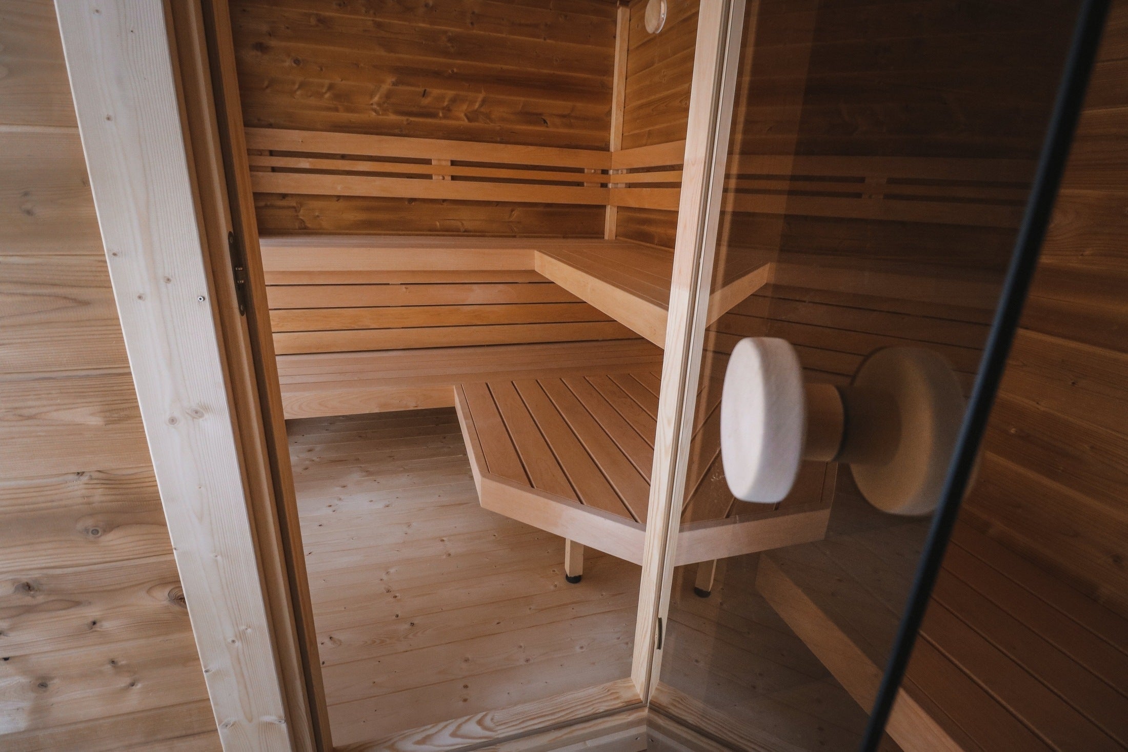 Leil Patio M 5 Person Outdoor Sauna with Changing Room