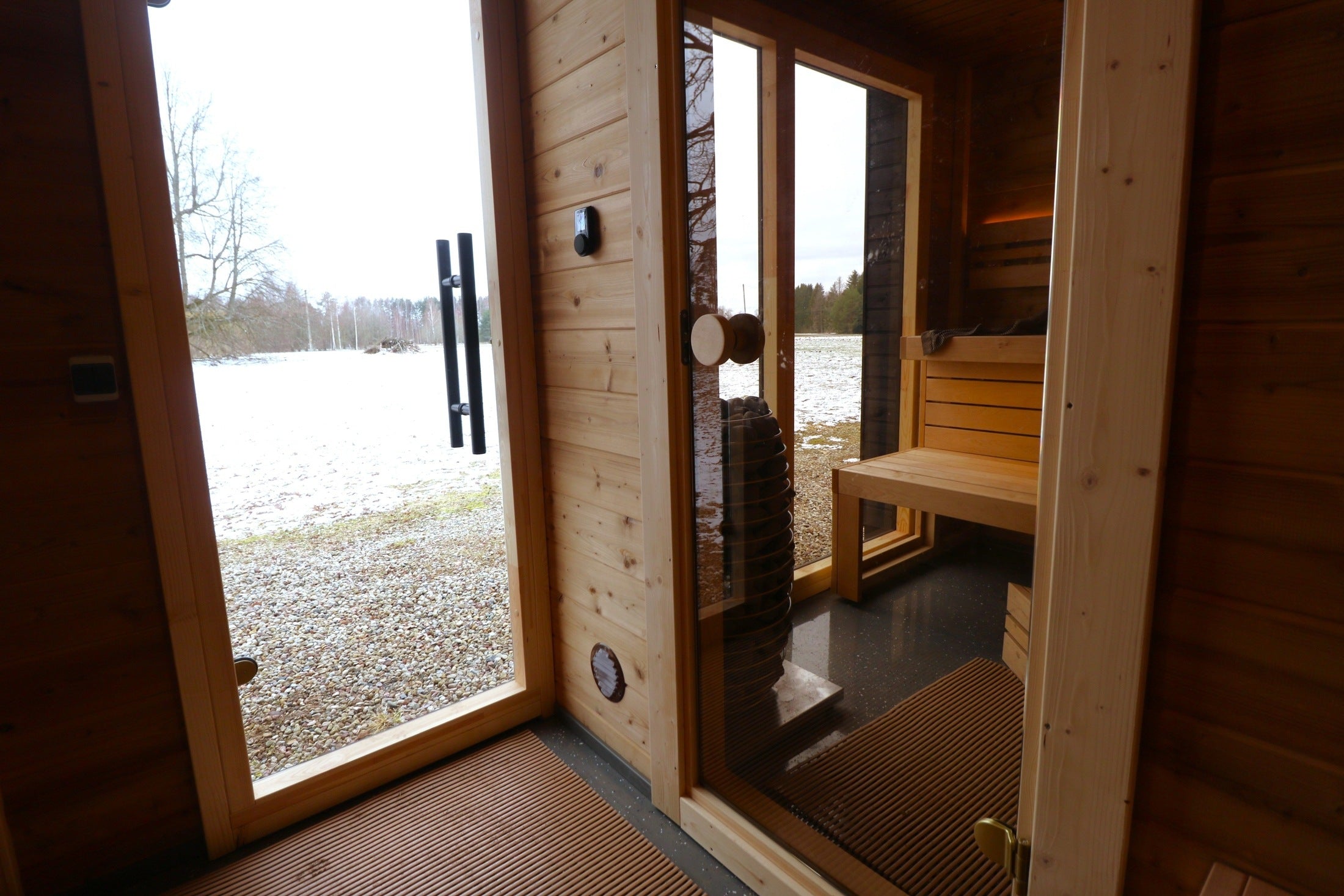 Leil Patio M 5 Person Outdoor Sauna with Changing Room