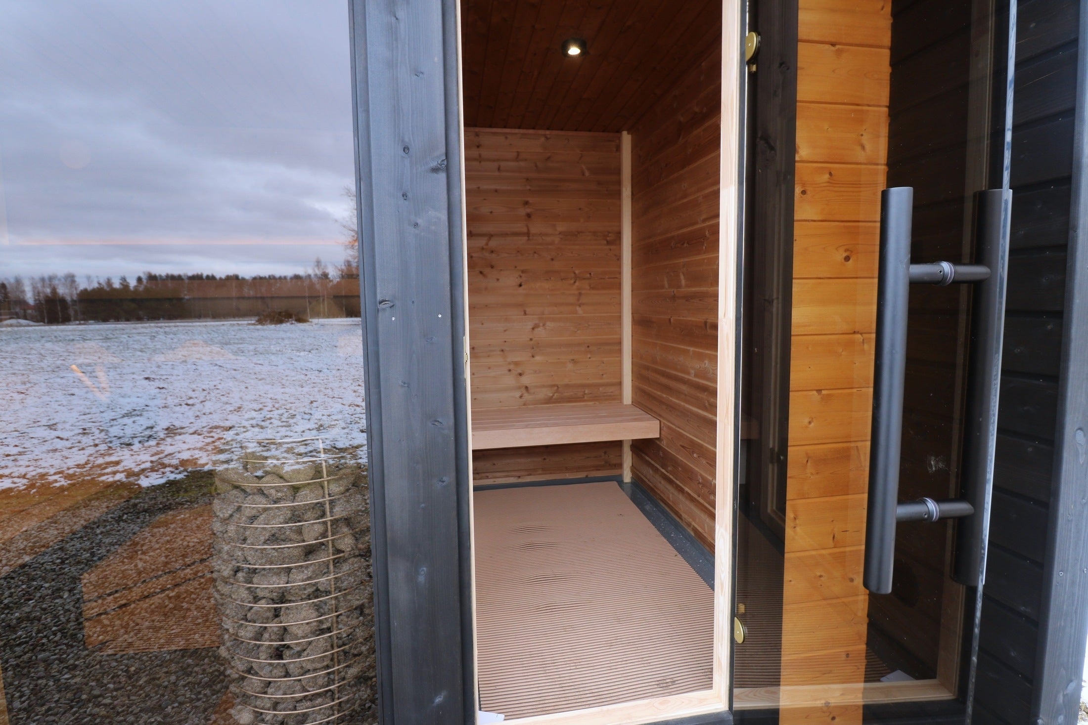 Leil Patio M 5 Person Outdoor Sauna with Changing Room